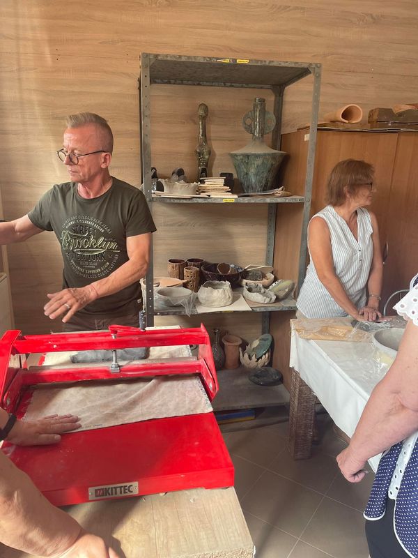 Seniorzy podczas warsztatów w ramach projektu Aktywny Senior