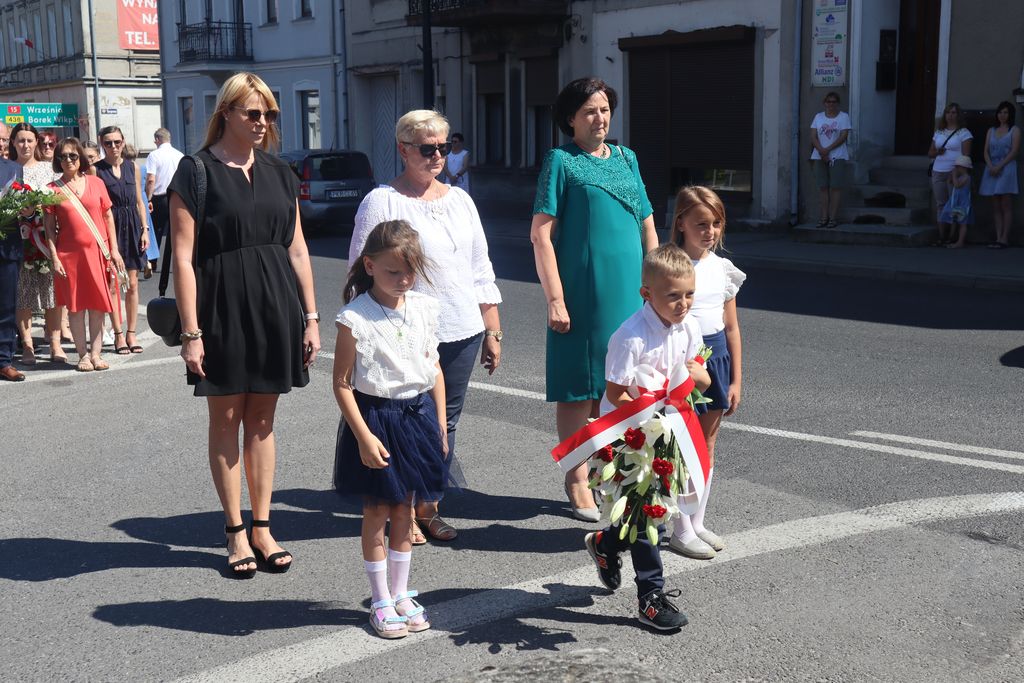 15 sierpnia - delegacje złożyły kwiaty